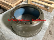 A3604210601 A3604230201 Bremstrommel Hinterachse A3604210601 A3604230201 LKW Mercedes Benz 1017A 380113 380013 HL 4 - NEU -